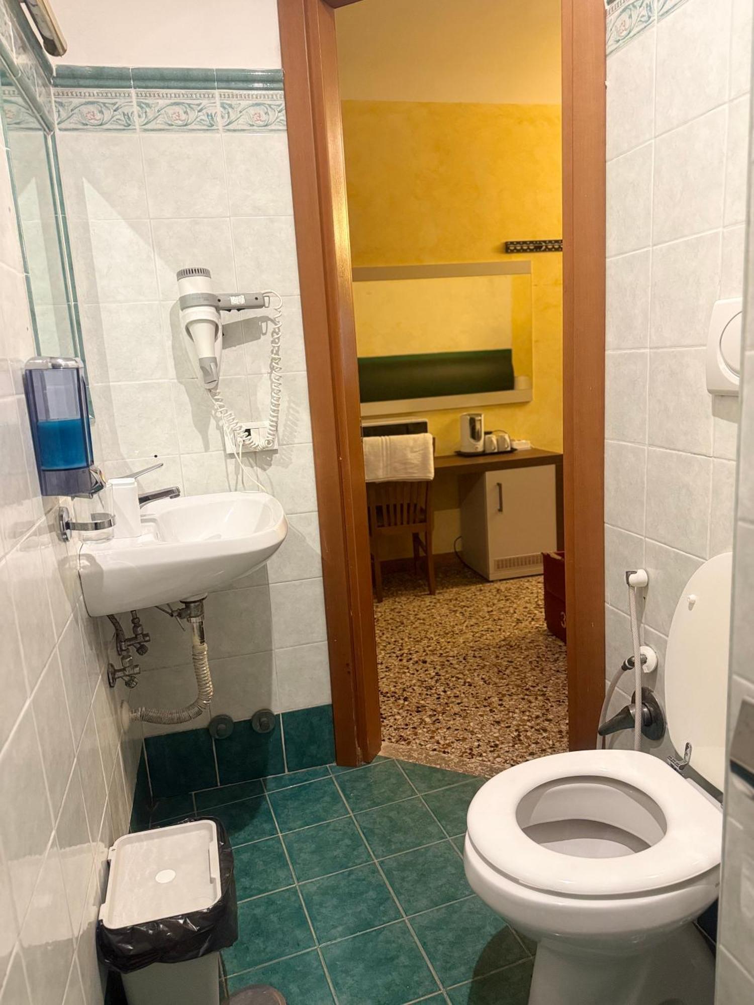 Grand Gaeta Pensión Roma