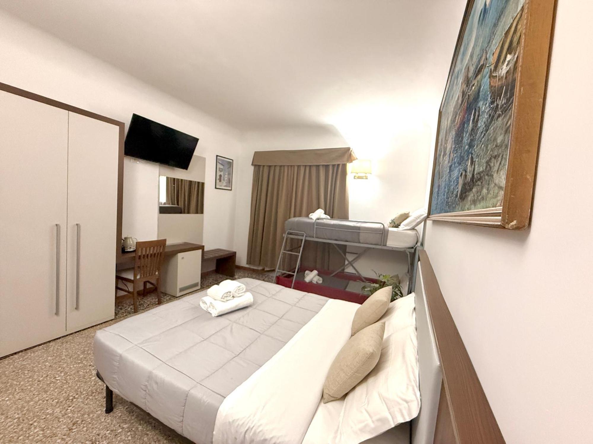 Grand Gaeta Pensión Roma